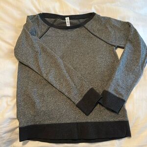Lululemon sweat shirt size4
